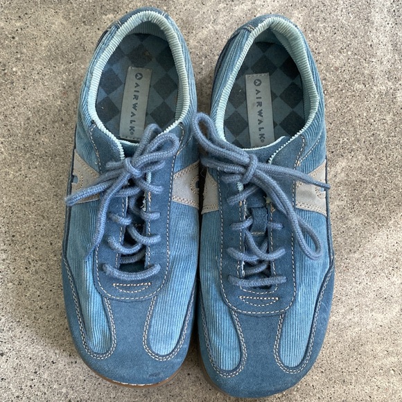 Blue Corduroy and Suede, Retro Style Air Walks Sneakers - Picture 3 of 7